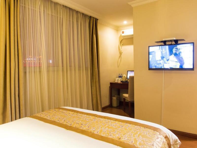 Greentree Inn Jiangsu Taizhou Jingjiang Bus Station Express Hotel מראה חיצוני תמונה